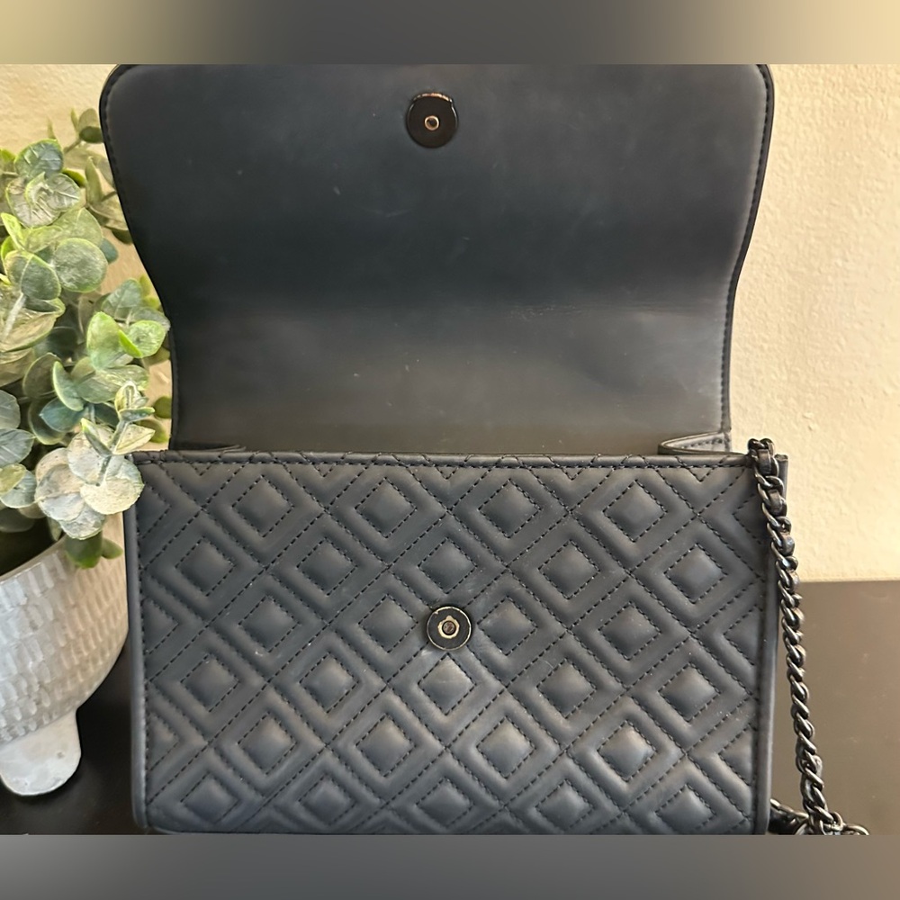 Tory Burch Fleming Matte Convertible Shoulder Bag - Picture 12 of 13